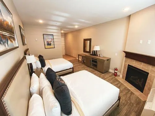 Huff House And Bed & Breakfast 4*