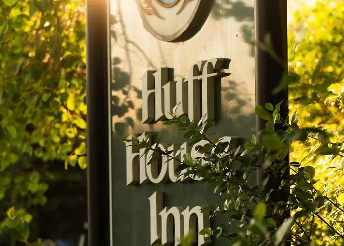 Huff House Bed & Breakfast